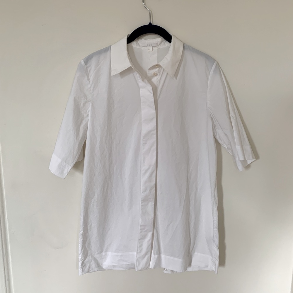 COS white short-sleeved button-down cotton blouse, size 4 (M)
